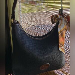 DOONEY & BOURKE VINTAGE ALL WEATHER LEATHER SHOULDER BAG!
